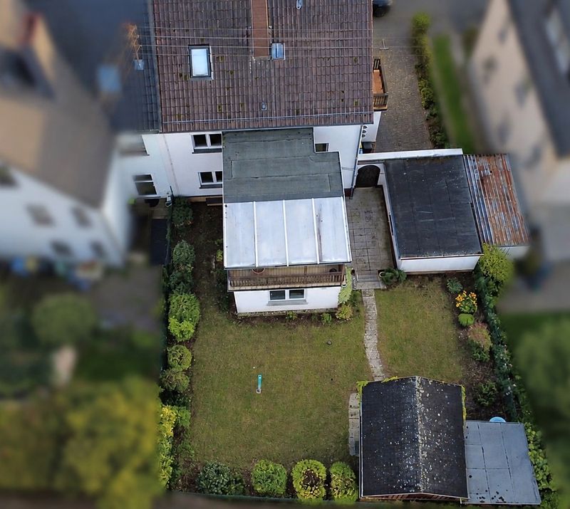 Luftaufnahme des Grundstücks von der Gartenseite