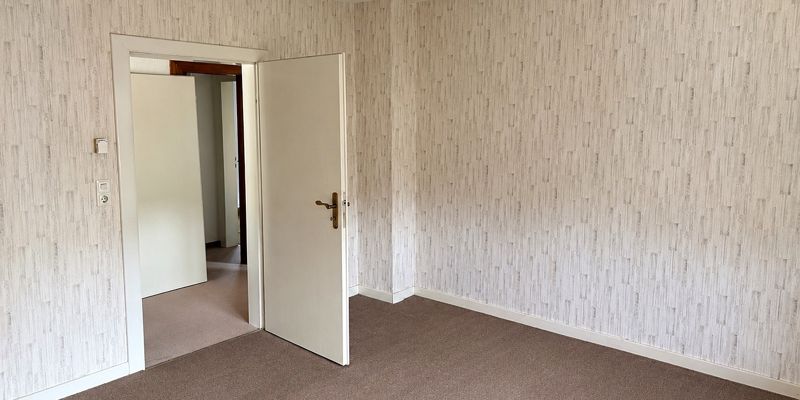 Derzeitiger Zustand eines Zimmers im Erdgeschoss
