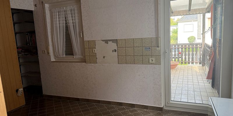 Derzeitiger Zustand der Küche im Obergeschoss